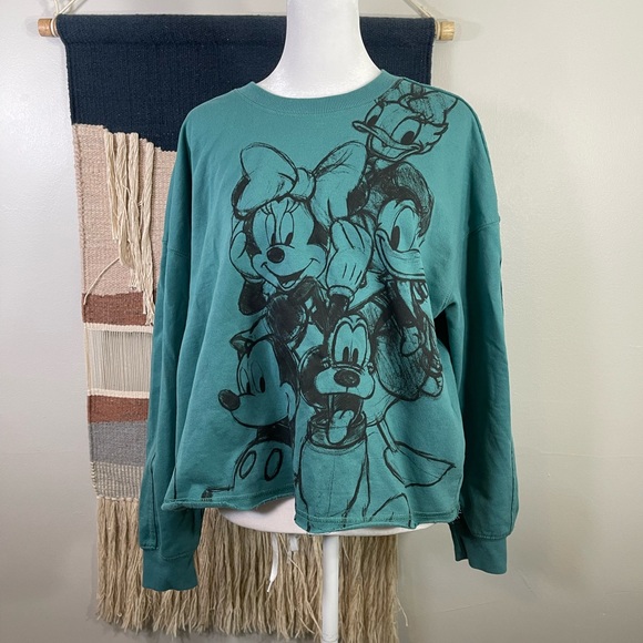 5 for 25 Disney Micky and Friends Teal Graphic Long Sleeves Crop Sweatshirt L - Picture 1 of 4